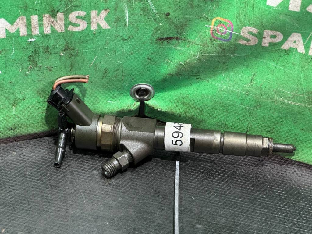 (60365) Форсунка Renault Laguna II 2003 1,9 DCi 0445110230 - фото1
