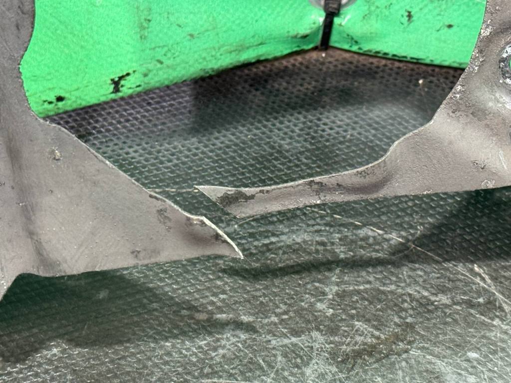 (51573) Кожух защитный тормозного диска BMW X3 E83 2004 - фото2