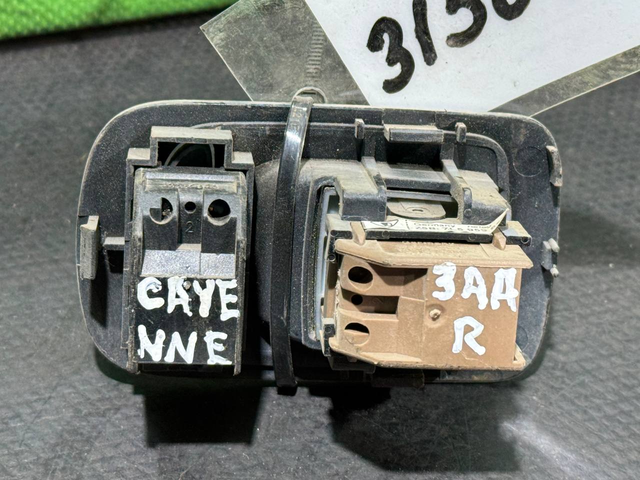 (31504) Кнопка стеклоподъемника заднего правого Porsche Cayenne 2004 - фото2