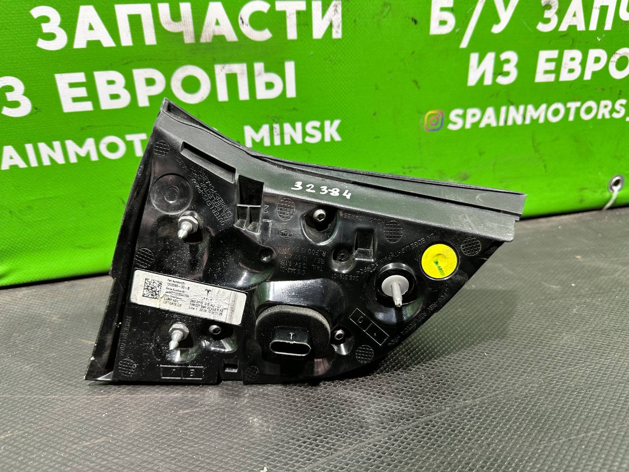 (32384) Фонарь крышки багажника левый Tesla Model 3 2022 150208800B фото-2 (32384) Фонарь крышки багажника левый Tesla Model 3 2022 150208800B фото-2