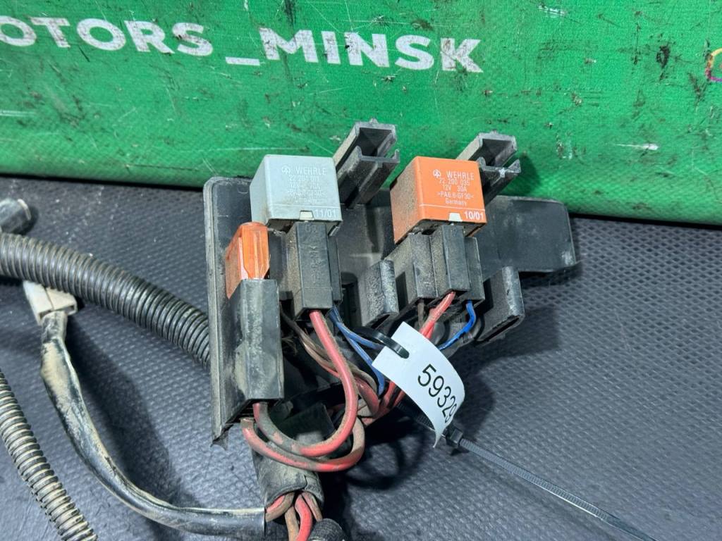 (59329) Блок управления вентилятором радиатора Mercedes Vito W638 2001 2,2 CDi - фото2 (59329) Блок управления вентилятором радиатора Mercedes Vito W638 2001 2,2 CDi - фото2