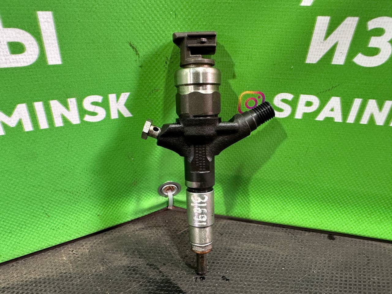 (31693) Форсунка Subaru Forester 2010 2 D 16613AA020 - фото1