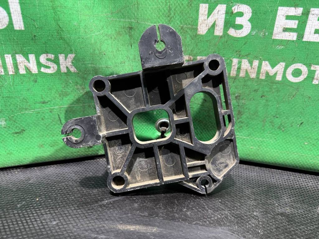 (55356) Кронштейн блока управления двигателем Daewoo Kalos 2004 1,4 i 96385801 - фото1