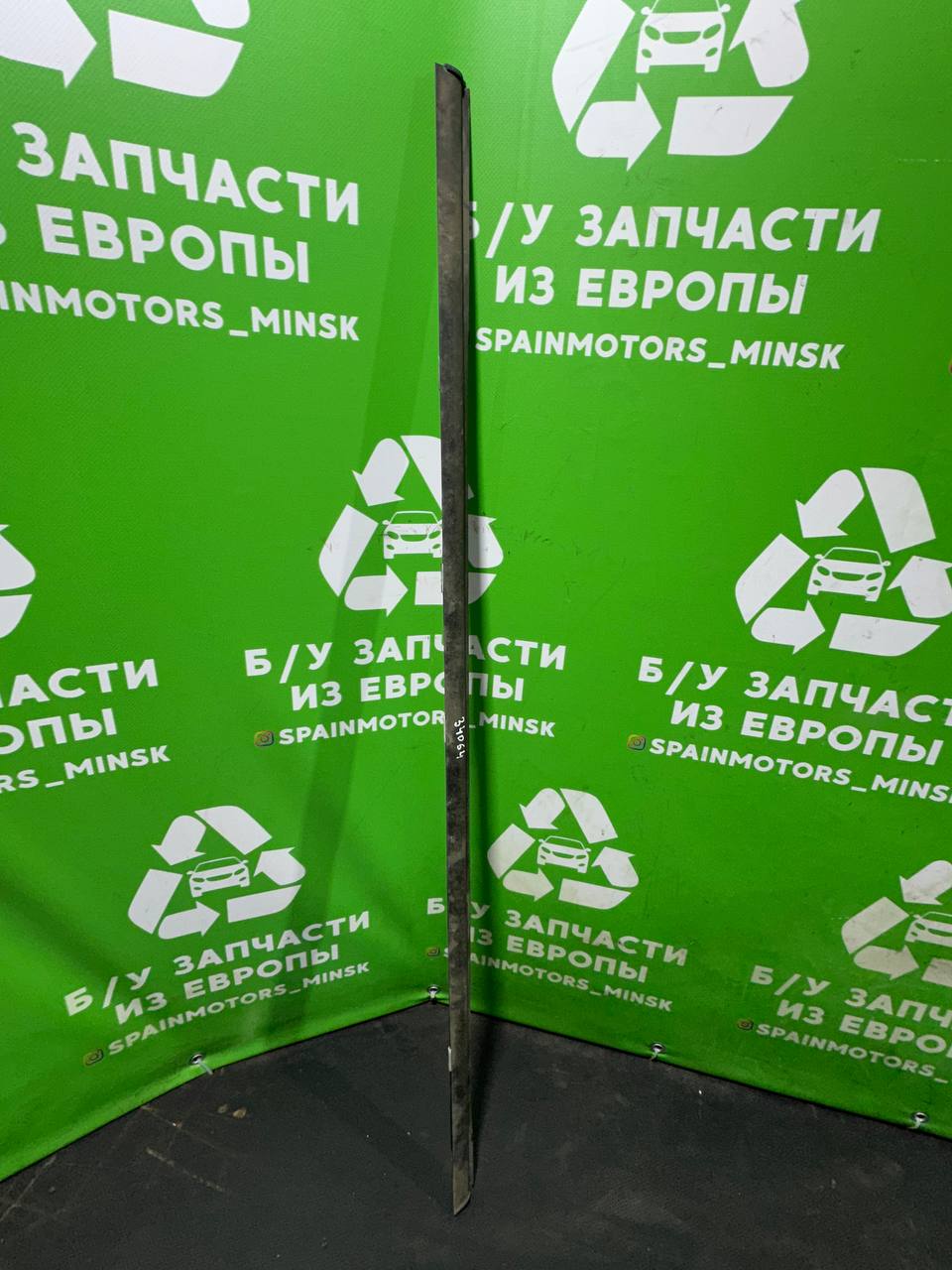 (34064) Молдинг стекла двери задней правой наружный SsangYong Rexton 2005 - фото1