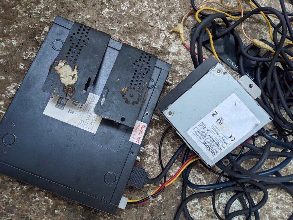 (25315) TV тюнер Chrysler Voyager 2005 KTCD500E - фото2 (25315) TV тюнер Chrysler Voyager 2005 KTCD500E - фото2