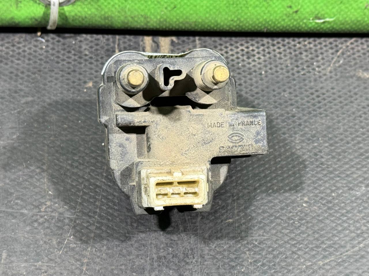 (189) Катушка зажигания Renault Megane I 1997 1,6 i 7700850999 - фото2 (189) Катушка зажигания Renault Megane I 1997 1,6 i 7700850999 - фото2