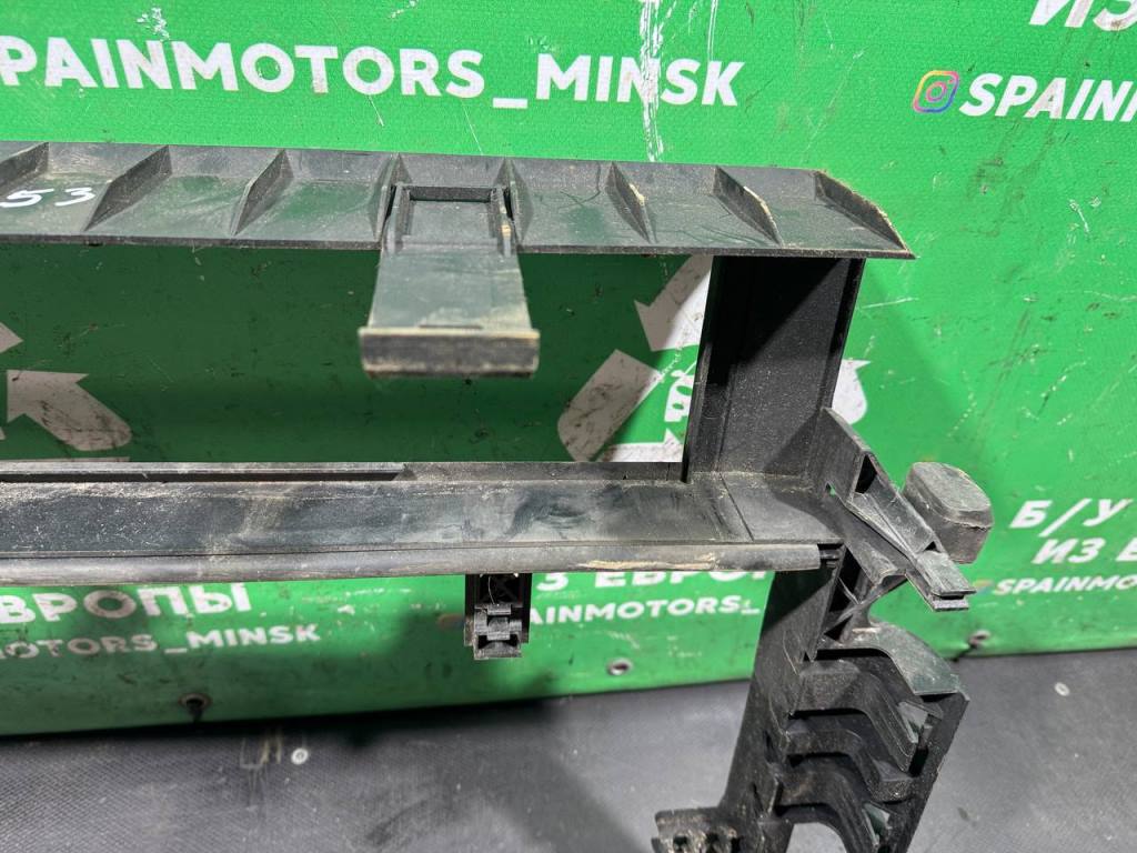 (9453) Дефлектор радиатора BMW 5 E39 2000 3 TD фото-3