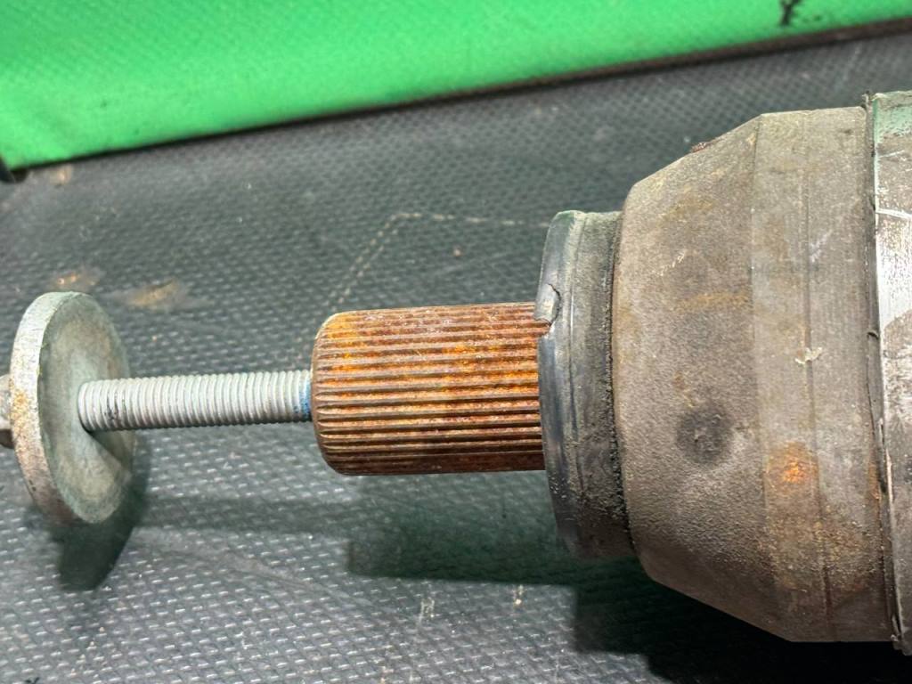 (51167) Полуось передняя левая (приводной вал, ШРУС) Ford S-Max 2009 6G913B437BD - фото2