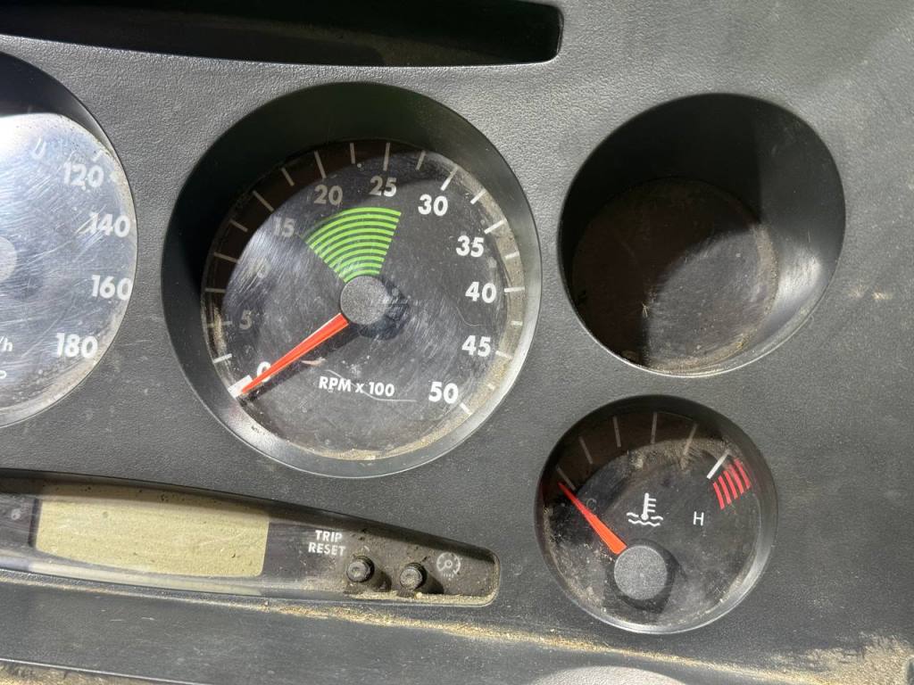 (39832) Щиток приборов (приборная панель) Iveco Daily 2005 2,8 JTD 504109084 - фото2