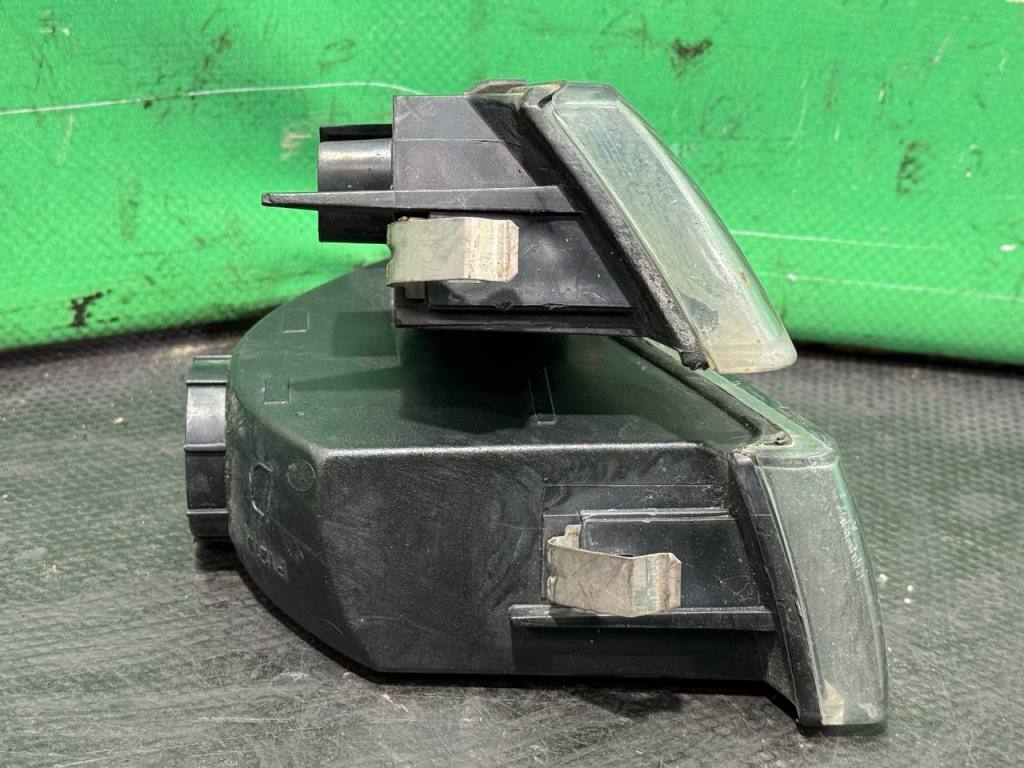 (51690) Поворотник правый Alfa Romeo 147 2004 46756280 - фото2