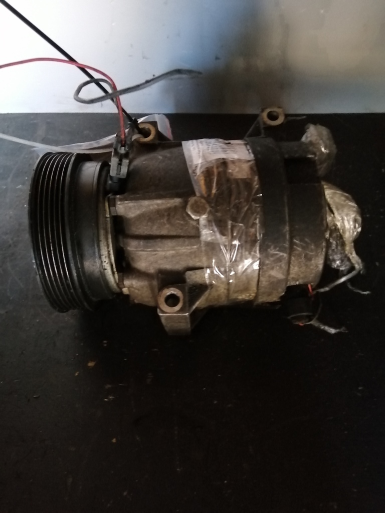 (364) Компрессор кондиционера Renault Scenic 1998 1,6 i - фото1 (364) Компрессор кондиционера Renault Scenic 1998 1,6 i - фото1
