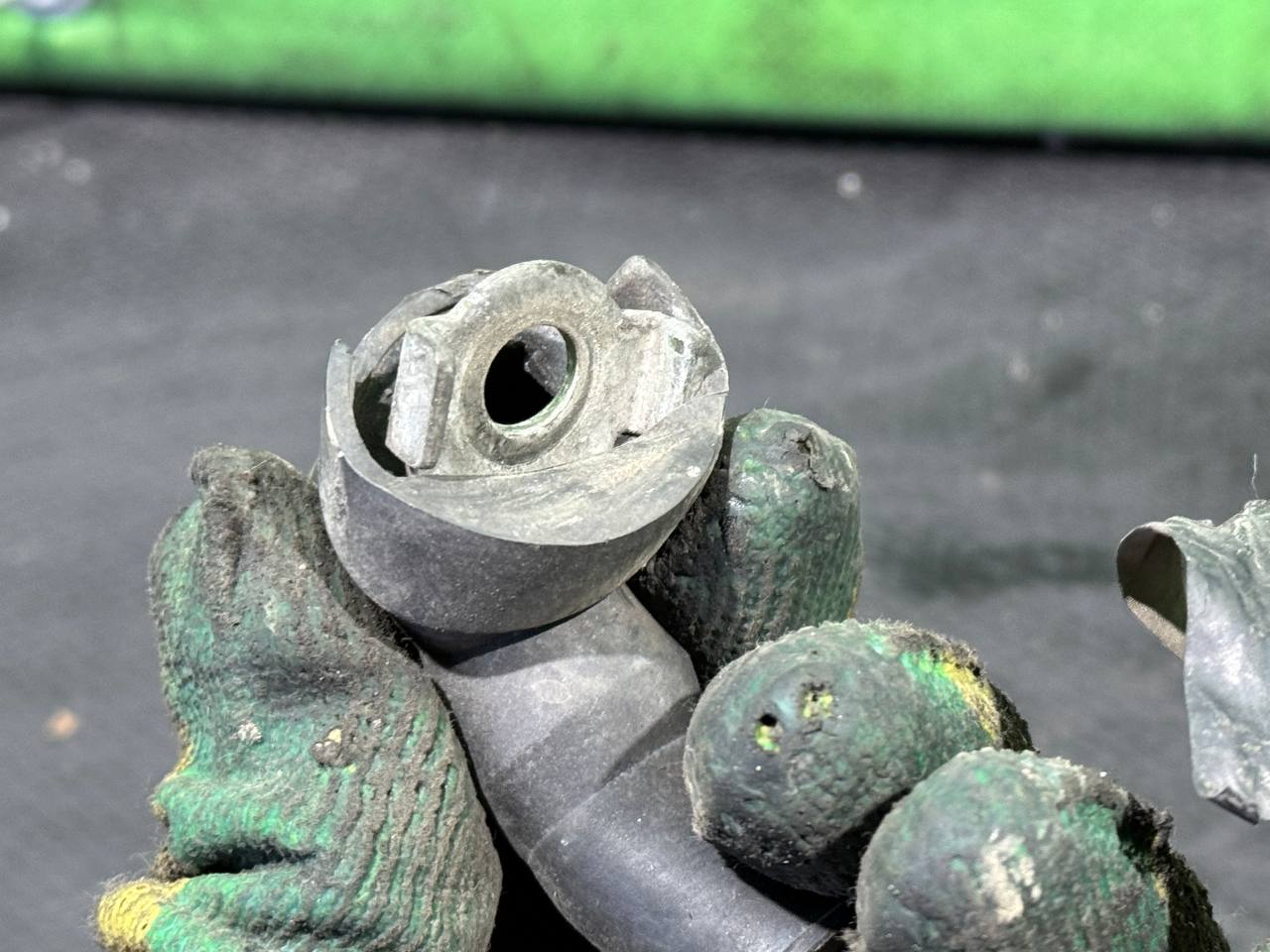 (46724) Клемма аккумулятора плюс Subaru Legacy 2001 2 i 7134515150 - фото2