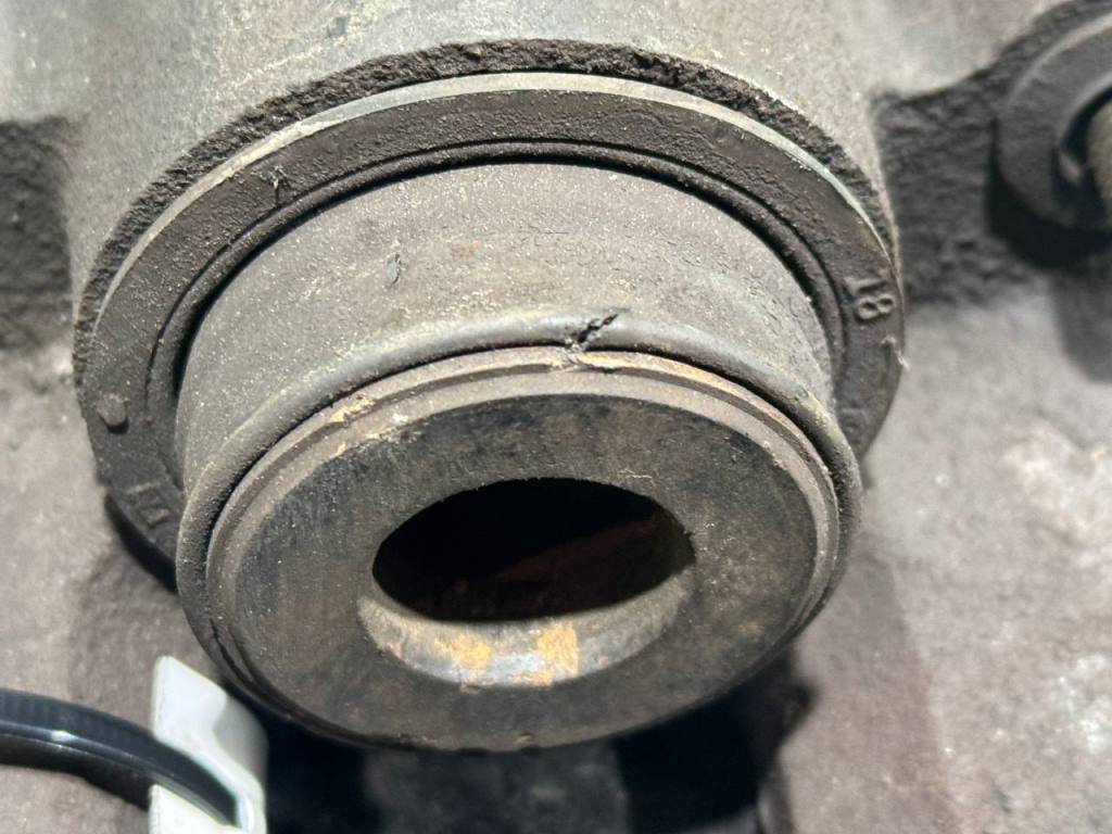 (62070) Суппорт задний правый Chrysler Voyager IV 2003 фото-5