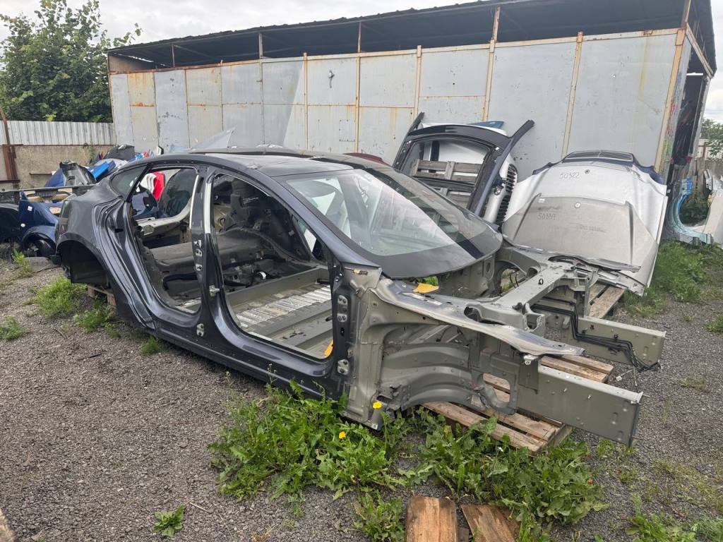 (OX01-1) Боковина кузова левая Tesla Model S 2018 - фото1