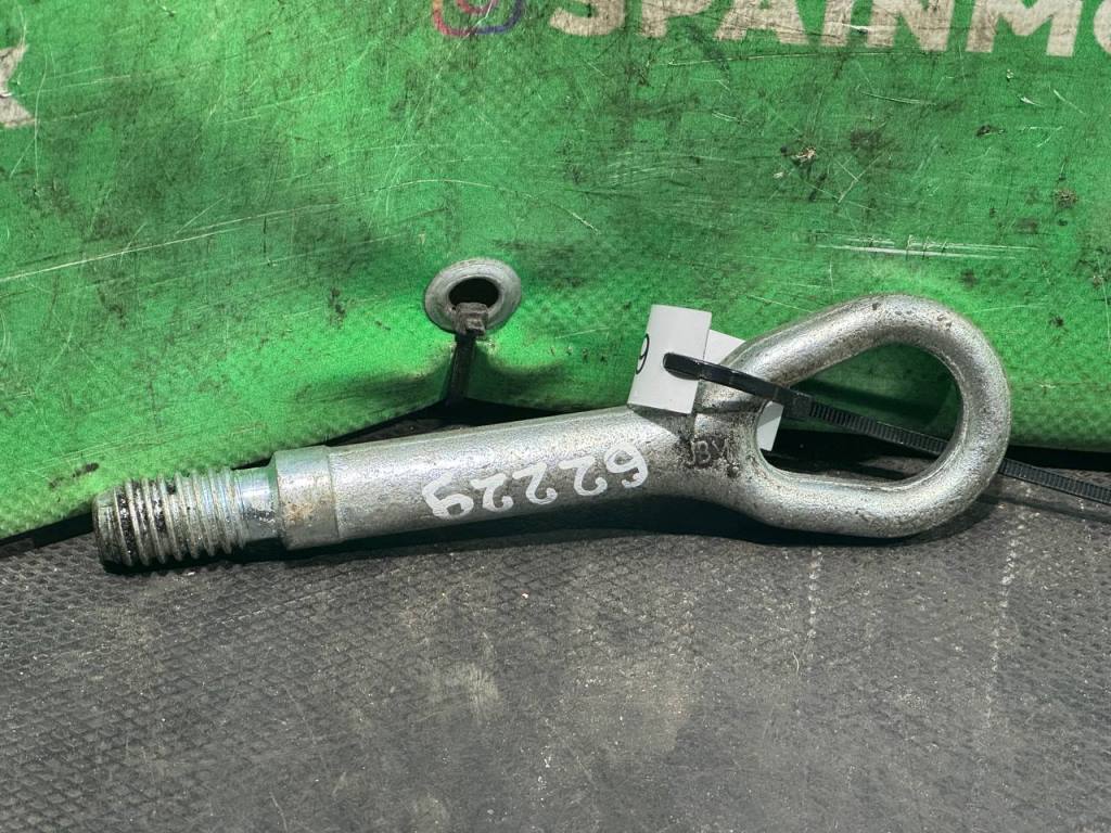 (62229) Крюк буксировочный Mercedes A W169 2008 - фото1 (62229) Крюк буксировочный Mercedes A W169 2008 - фото1