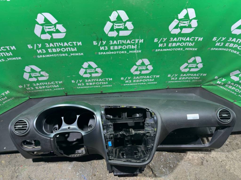 (55662) Панель передняя салона (торпедо) Seat Leon 2006 - фото1