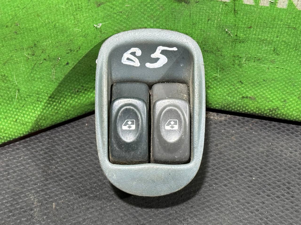 (65) Блок управления стеклоподъемниками Renault Megane I 1998 7700836269 - фото1