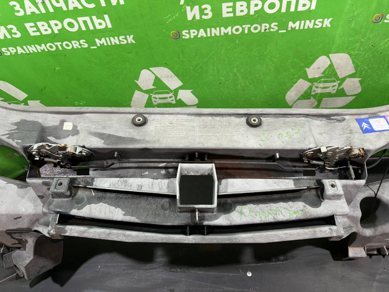 (28) Передняя панель крепления облицовки (телевизор) Citroen Xantia 1997 9616941980 фото-6 (28) Передняя панель крепления облицовки (телевизор) Citroen Xantia 1997 9616941980 фото-6